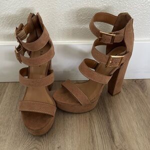 Bamboo platform chunky heel sandal!